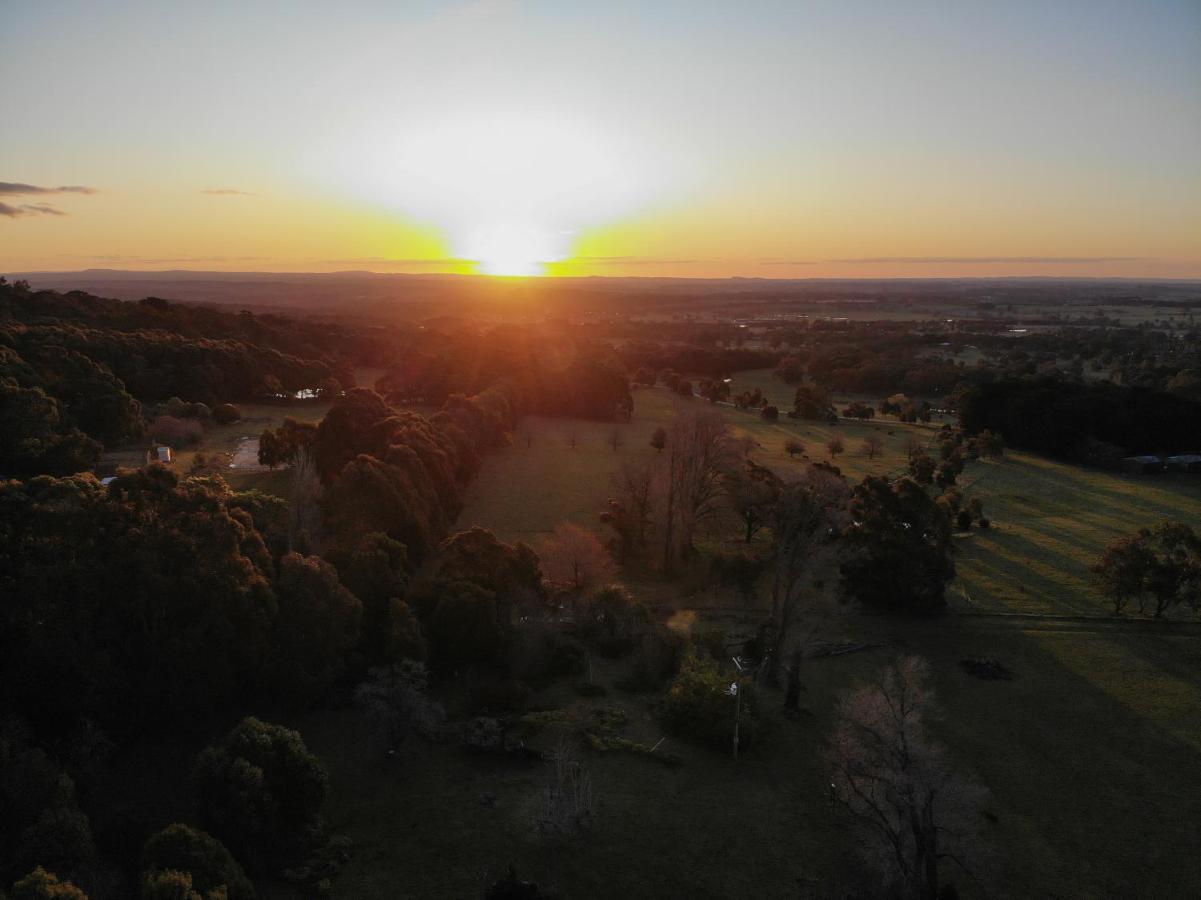Hanging Rock Views Woodend Εξωτερικό φωτογραφία